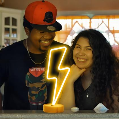 Imagem de Placa LED de néon ENUOLI Lightning Warm White com base USB/bateria