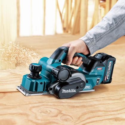 Imagem de Plaina 40V XGT AWS Brushless KP001 Bateria 4.0Ah Makita 110v