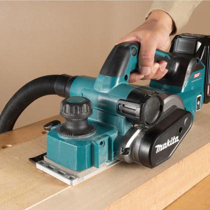 Imagem de Plaina 40V XGT AWS Brushless KP001 Bateria 5.0Ah Makita 110v