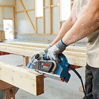 Imagem de Plaina Bosch Gho 26-82 D 710W 127V Com Saco Coletor De Pó