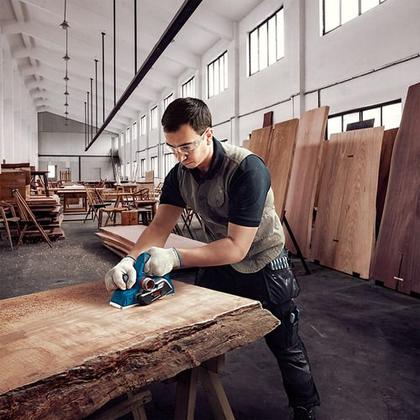 Imagem de Plaina Bosch Gho 700 220v 700w 2 Lâminas E Coletor De Pó