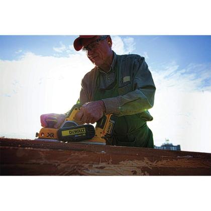Imagem de Plaina Dewalt DCP580B 20V MAX - 30.000 Cortes/Min - 2mm de Profundidade
