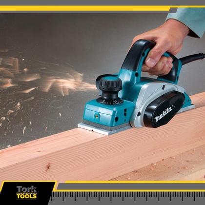 Imagem de Plaina Elétrica 620w 82mm Com Corte 2,5mm 220v Kp0800 Makita