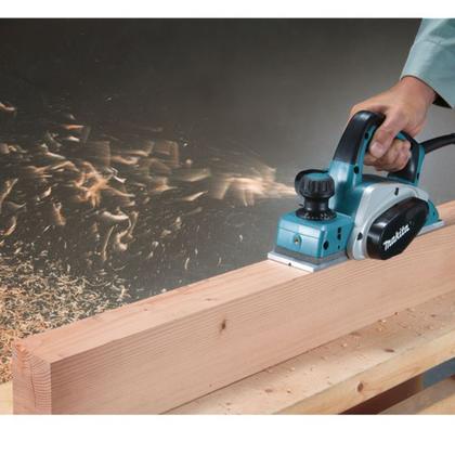Imagem de Plaina elétrica 620W 82mm Makita KP0800