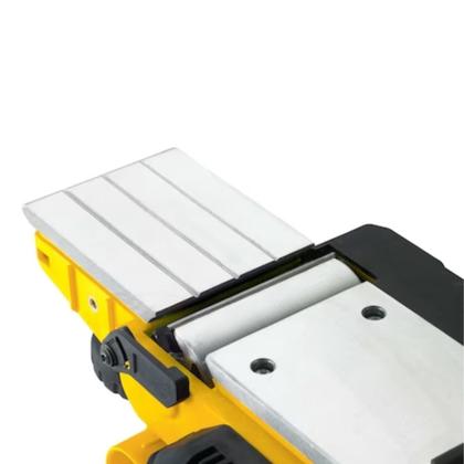 Imagem de Plaina Elétrica 750w Corte De Até 2 Mm Stpp7502 Stanley 220v