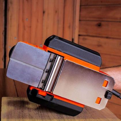 Imagem de Plaina Elétrica Black Decker 3 1/4" (82mm) 710 Watts - 110 Volts