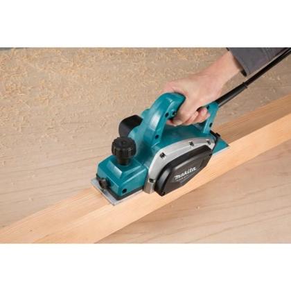 Imagem de Plaina Elétrica Makita 3.1/4'' 82mm 220V M1902B
