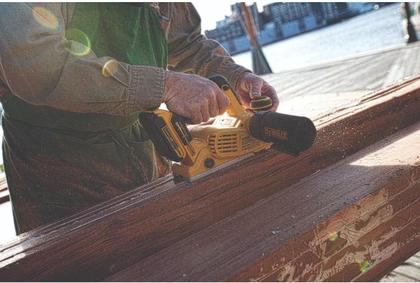 Imagem de Plaina elétrica manual DeWalt DCP580B 82mm cor amarelo