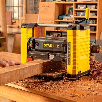 Imagem de Plaina Elétrica Stanley, Modelo Stp18, Cortes De Alta Qualid