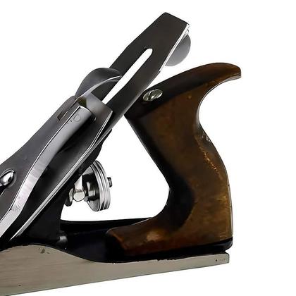 Imagem de Plaina Manual Profissional N4 Com Cabo de Madeira 11045014 STARFER