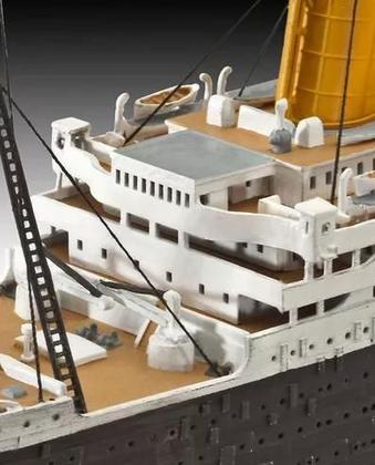 Imagem de Plastimodelismo Navio R.M.S Titanic Gift Set 1:700 Revell - 05727