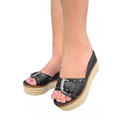 Imagem de Plataforma Tamanco Flatform com Tachinhas Cores Salto Médio