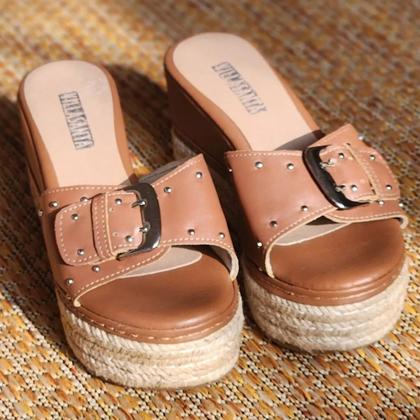 Imagem de Plataforma Tamanco Flatform com Tachinhas Cores Salto Médio