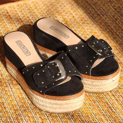 Imagem de Plataforma Tamanco Flatform com Tachinhas Cores Salto Médio