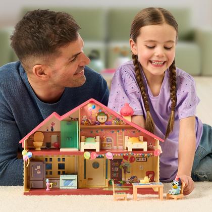 Imagem de Playset Bluey Celebration Home - 11 Móveis e Boneco de 2,5 Polegadas