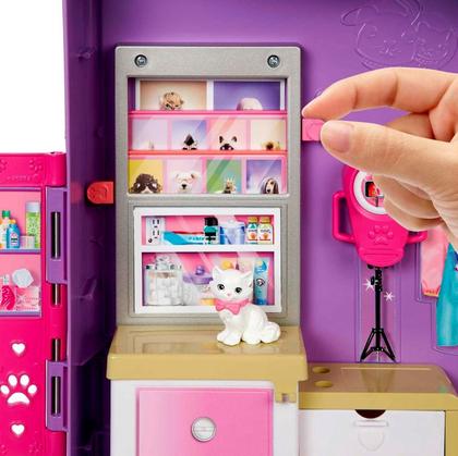 Imagem de Playset Grande Conjunto Creche Para Animais De Estimação Com Boneca Menina Barbie Profissões Cuidadora E Acessórios De Pet Shop Mini Animal Mattel