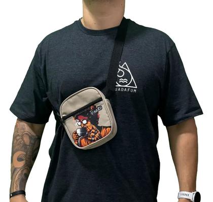 Imagem de Pochete Transversal Tonabe Nylon Reforçado com Alça Ajustável para Viagem e Esporte