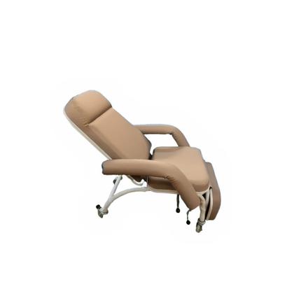 Poltrona Hospitalar Descanso Reclinável Com Perneira Independente e Rodízios Bege - Metal Solution Imagem de Poltrona Hospitalar Descanso Reclinável Com Perneira Independente e Rodízios Bege
