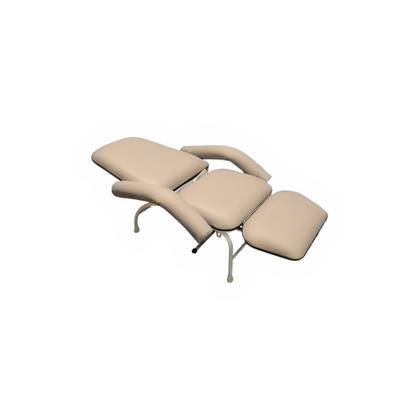 Poltrona Reclinável Hospitalar Descanso Standard Bege Perfil Preto - Metal Solution Imagem de Poltrona Reclinável Hospitalar Descanso Standard Bege Perfil Preto
