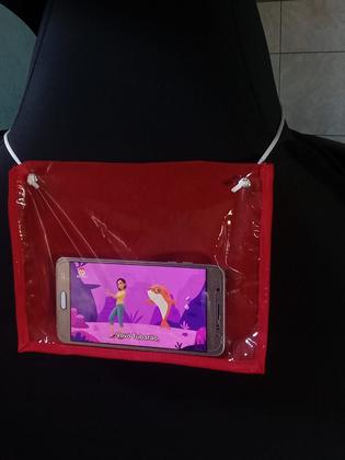 Imagem de Porta celular infantil veicular p/ banco traseiro do carro p/ passeio e viagens
