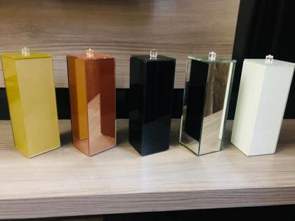 Imagem de Porta Escovas De Vidro Com Tampa Dourado Lavabo Banheiro