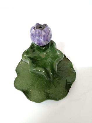 Imagem de Porta incenso cascata em resina lotus verde 7cm