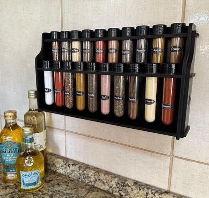Imagem de Porta Temperos/Condimentos MDF kit com 20 Tubetes e Tampas + Suporte + Adesivos *T20
