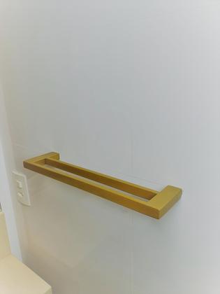 Imagem de Porta Toalha De Parede Guriri Duplo 40cm Dourado Inox