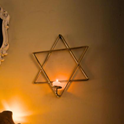Imagem de Porta Velas de Parede Estrela de Davi Dourado Artesanal Feito em Ferro