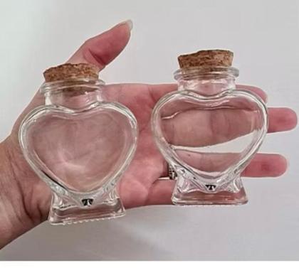 Imagem de Pote De Vidro Formato Coração 75ml c/ Rolha