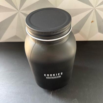 Imagem de Pote de vidro para biscoito preto 1,6L com tampa de rosquear cookies para cantinho do café de cozinha preta bolacha