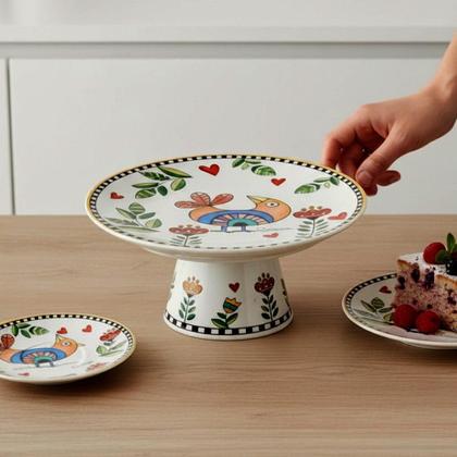Imagem de Prato para Bolo com Pé em Porcelana Egan Italy Cocorico Amarelo 19,3cm: Energia e Brilho para Servir
