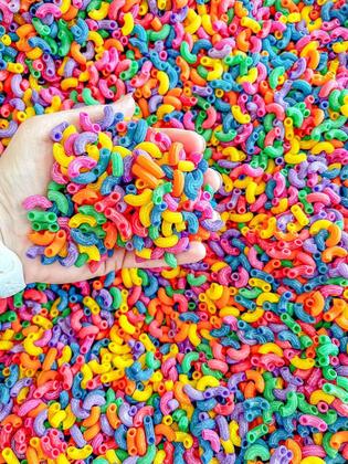 Imagem de Preenchedor sensorial Rainbow Pasta 500 ml para mesa sensorial