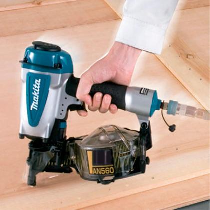Imagem de Pregador Pneumático Pregos de 27 a 50mm AN560 Makita