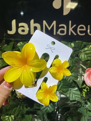 Imagem de Presilha Cabelo kit com 3 Flor Estilo Havaiano Piranha Grampo De Garra