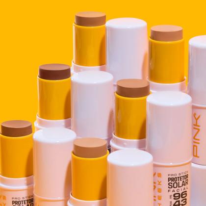 Imagem de Pro Stick Protetor Solar Multifuncional FPS96  PRO30  PINK CHEEKS  Resistente a água e ao suor
