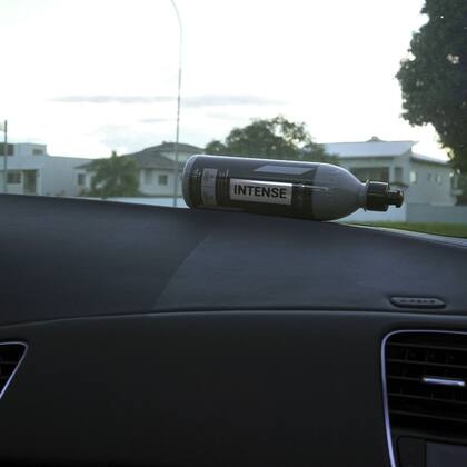 Imagem de Produto para Limpar Painel do Carro Moto Caminhão Sintra Fast Revitalizador Renovador de Plasticos Intense Vonixx