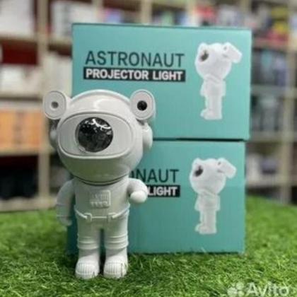 Imagem de Projetor De Luz Noturna Galáxia Nebulosa Astronauta