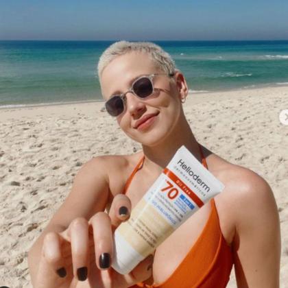 Imagem de Protetor FPS70 Bege Claro: Proteção e Hidratação  Helioderm