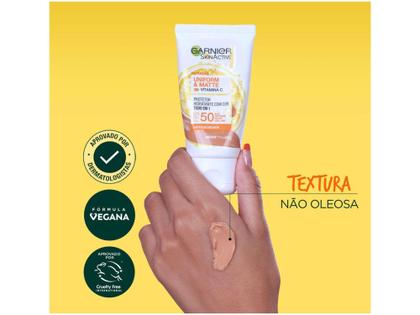 Imagem de Protetor Solar Facial Garnier Uniform & Matte - Vitamina C FPS 50 Cor Média 40g