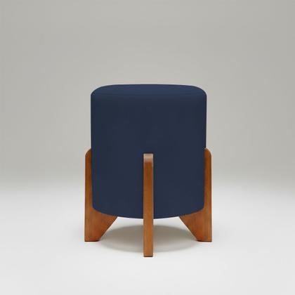 Imagem de Puff Decorativo Eloah Redondo Assento Extra para Sala Quarto Suede Pufe com Pés de Madeira