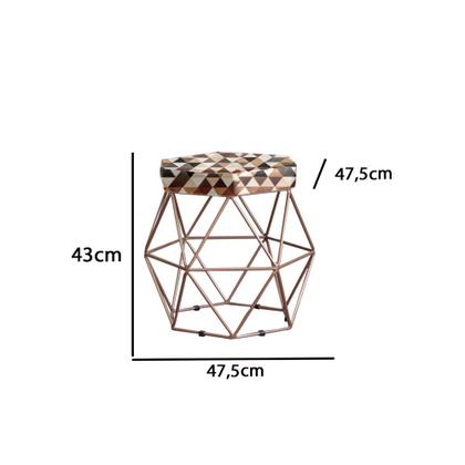 Imagem de Puff Decorativo Onix Com Armação Bronze Para Sala Em Suede