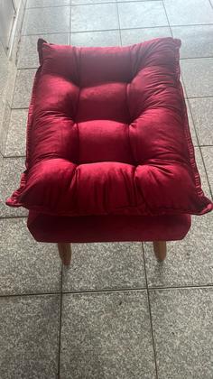 Imagem de Puff Opala Confortável para Sala De Estar, Sofisticado e Aconchegante - Vermelho - JRC Móveis