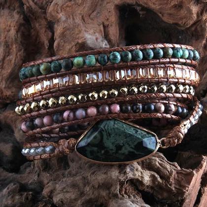 Pulseira Boho com Pedras Naturais - 5 Fios, Turquesa e Verde Imagem de Pulseira Boho com Pedras Naturais - 5 Fios, Turquesa e Verde