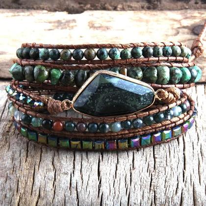 Pulseira Boho com Pedras Naturais - 5 Fios, Turquesa e Verde Imagem de Pulseira Boho com Pedras Naturais - 5 Fios, Turquesa e Verde