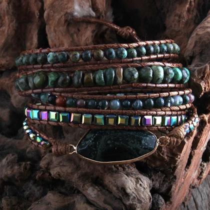 Pulseira Boho com Pedras Naturais - 5 Fios, Turquesa e Verde Imagem de Pulseira Boho com Pedras Naturais - 5 Fios, Turquesa e Verde