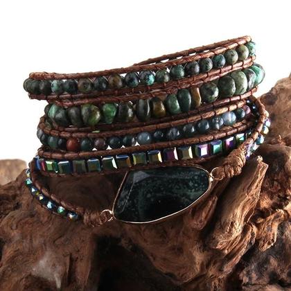 Pulseira Boho com Pedras Naturais - 5 Fios, Turquesa e Verde Imagem de Pulseira Boho com Pedras Naturais - 5 Fios, Turquesa e Verde