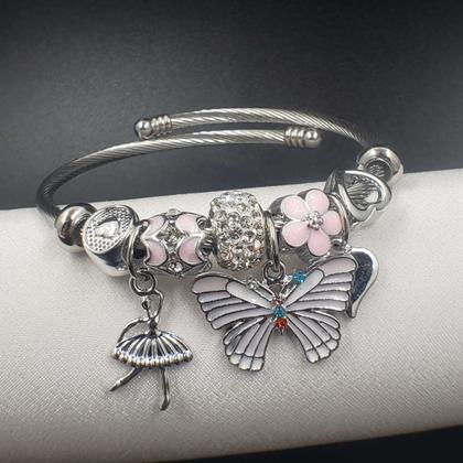 Imagem de Pulseira Bracelete Feminino Prateado Aço Inox Antialérgico Com Berloques Vários Modelos