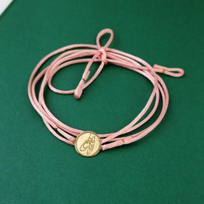 Imagem de Pulseira Cetim Rosa Pingente Sapatilha Em Ouro 18K