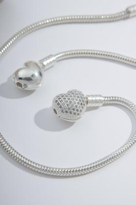 Imagem de Pulseira de Berloques com fecho em coração